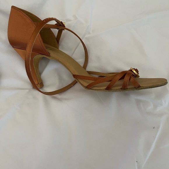 Dancers by Freed of London. Satiny bronze. Fit like US size 9 but marked 6 1/2. - Picture 2 of 7